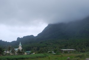 Island tour of Bora Bora.  Yes, it was cloudy and raining again.©Jean Janssen