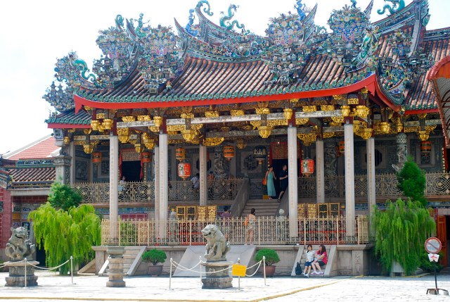 Courtyard of the Khoo Kongsi, Penang.   Site of a scene from Anna and the King staring Jodie Foster and Chow Yong Fat. ©Jean Janssen