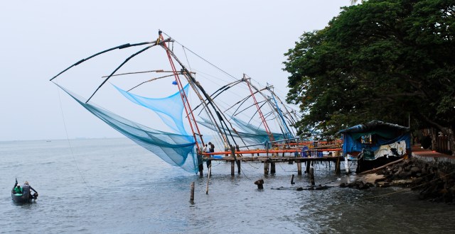 Chinese Fishing Nets, Fort Kochi, India ©Jean Janssen