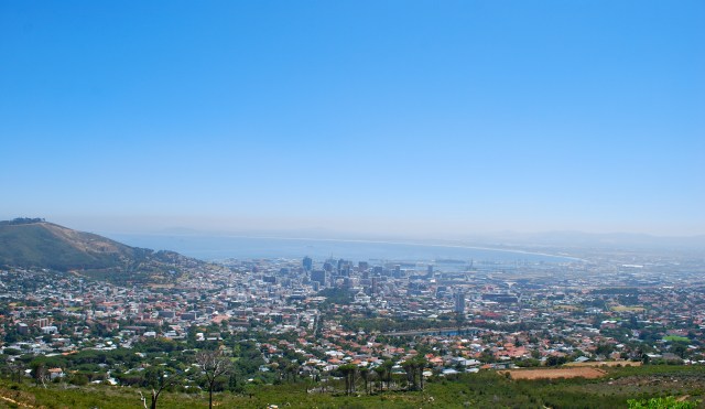 view of Cape Town from Table Mountain ©Jean Janssen