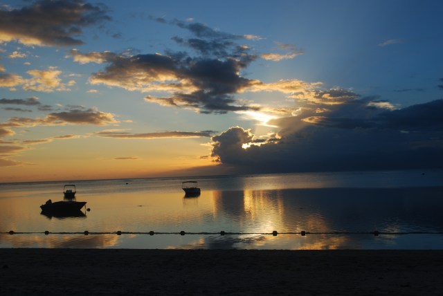 Sunset in Mauritius ©Jean Janssen