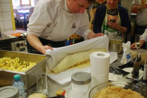 rolling the strudel ©Jean Janssen