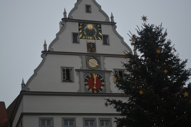 Figures from the play, Meistertrunk, appear in the windows of the City Councillors' Tavern on Marktplatz in Rothenburg, Germany. ©Jean Janssen