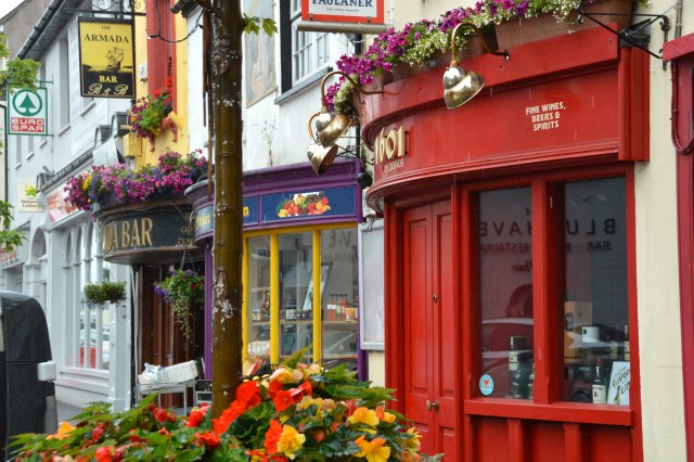 Bowed Storefronts in Kinsale, County Cork, Ireland  ©Jean Janssen