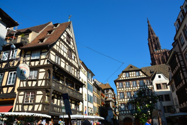 Strasbourg's old city on the way from the Raven's Bridge to the Cathedral of Our Lady. ©Jean Janssen 